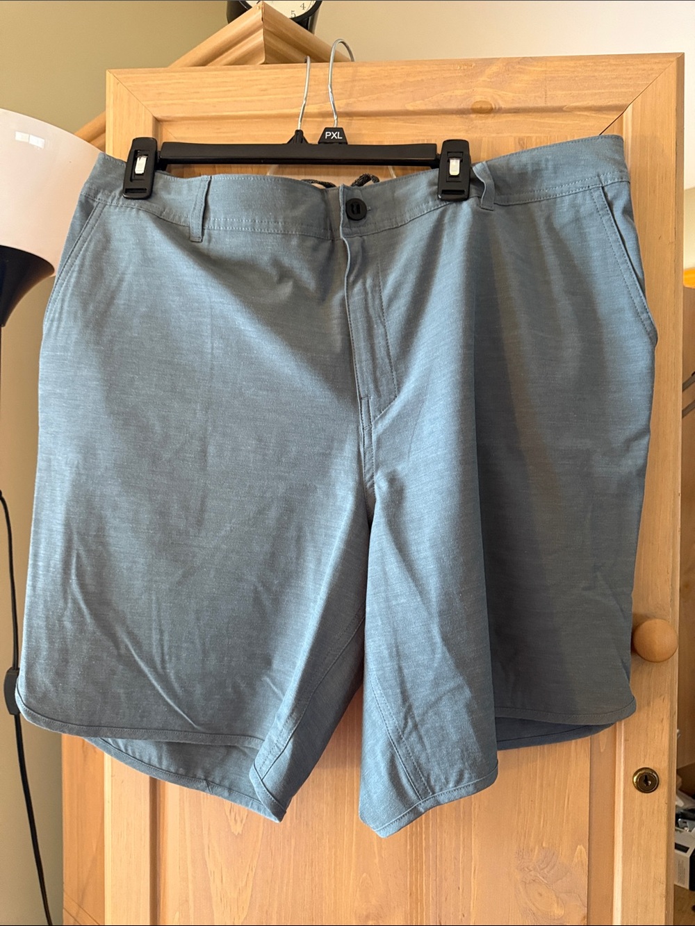 Hang Ten Men's ( Blue ) Lightweight Hybrid Short 40 NWT